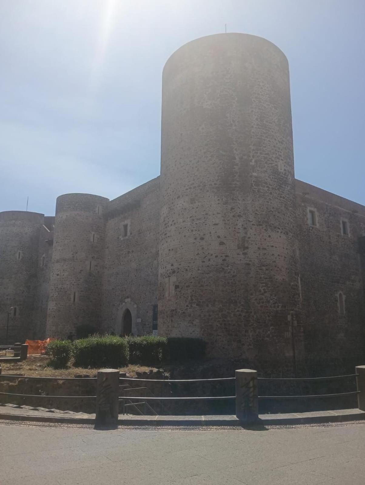 דירות קטאניה Il Castello Di Patty מראה חיצוני תמונה